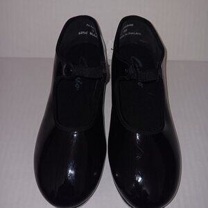 CAPEZIO GIRLS PATENT LEATHER TAP DANCE SHOES